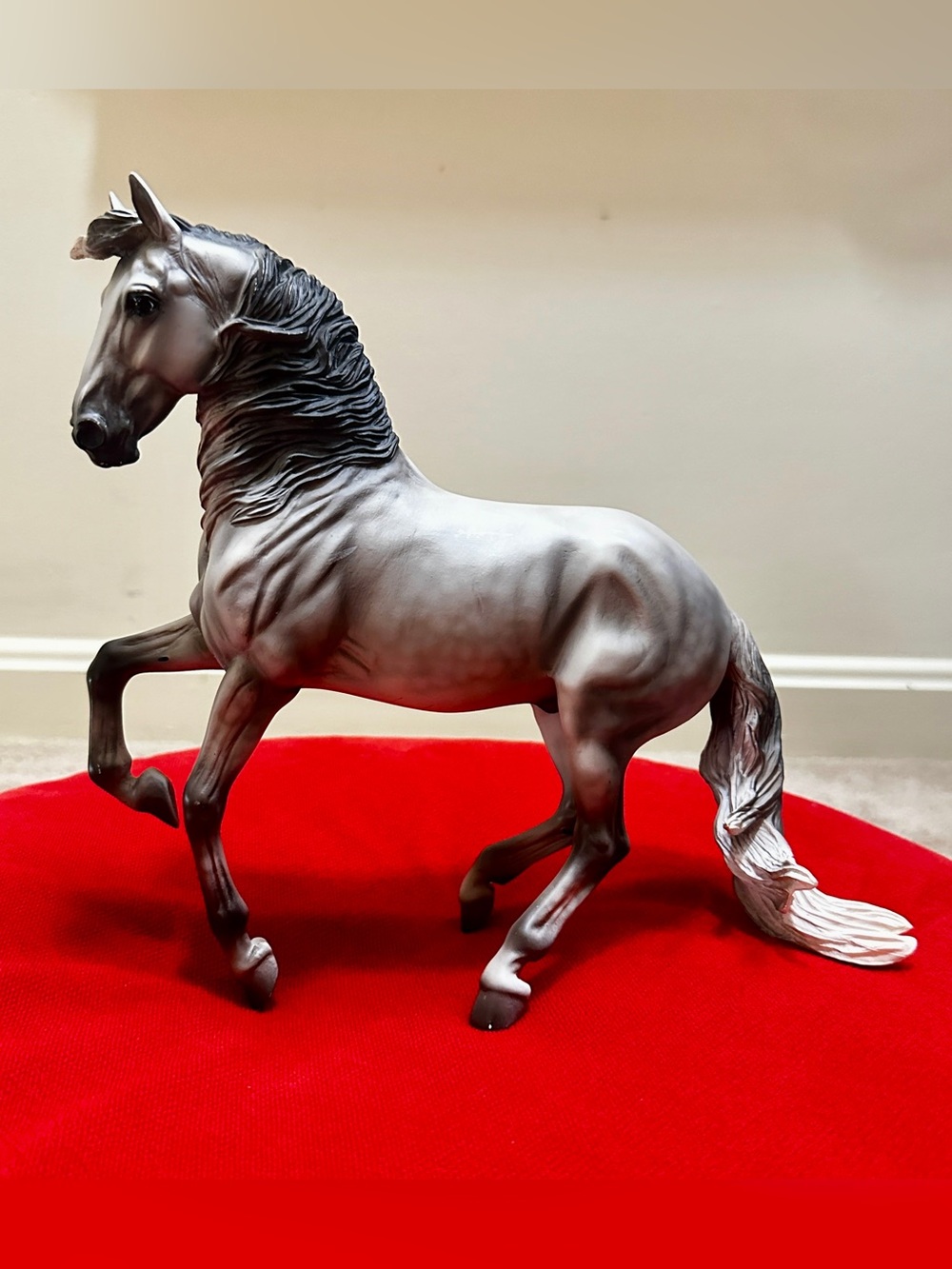 Breyer Traditional Series Alborozo model horse 2008